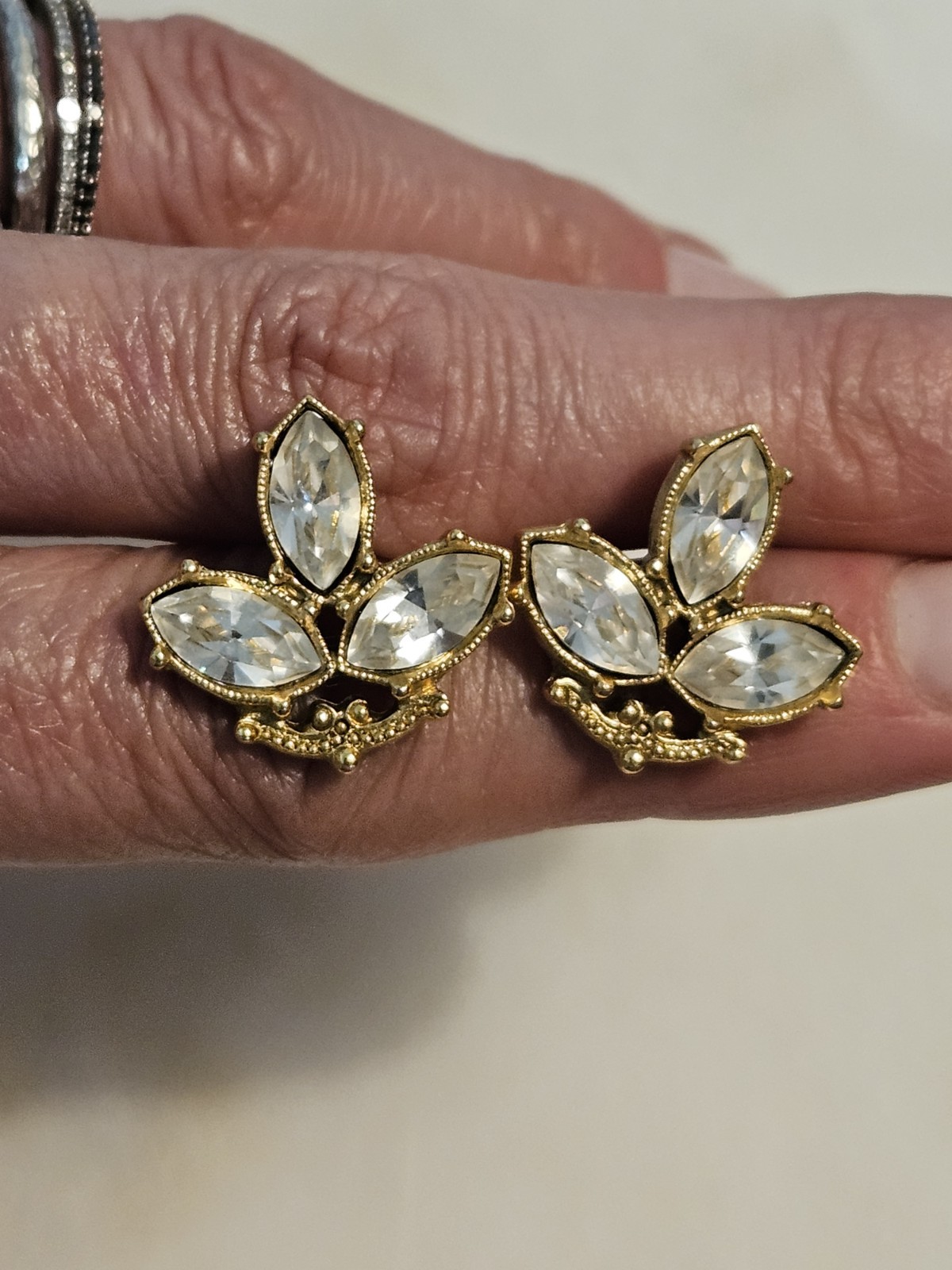 Vintage Floral Rhinestone Brooch And Matching Earrings Set Gold Tone