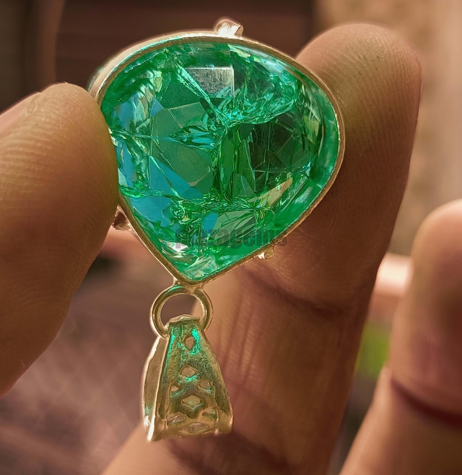 46 Ct Natural Vivid Green Colombian Emerald Pear Certified Pendant