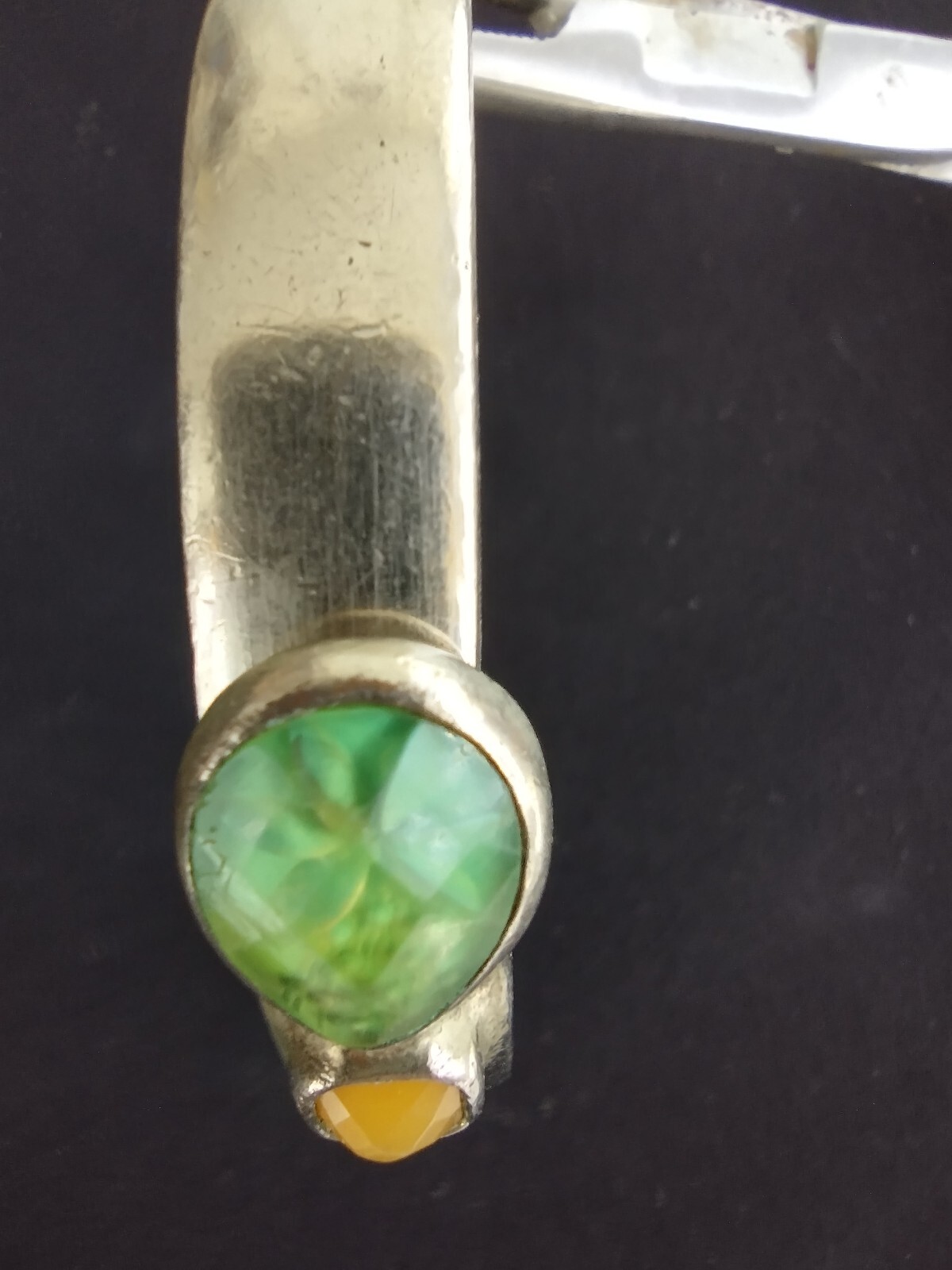 Sterling Silver Vintage Hindged Bracelet. 64 grams