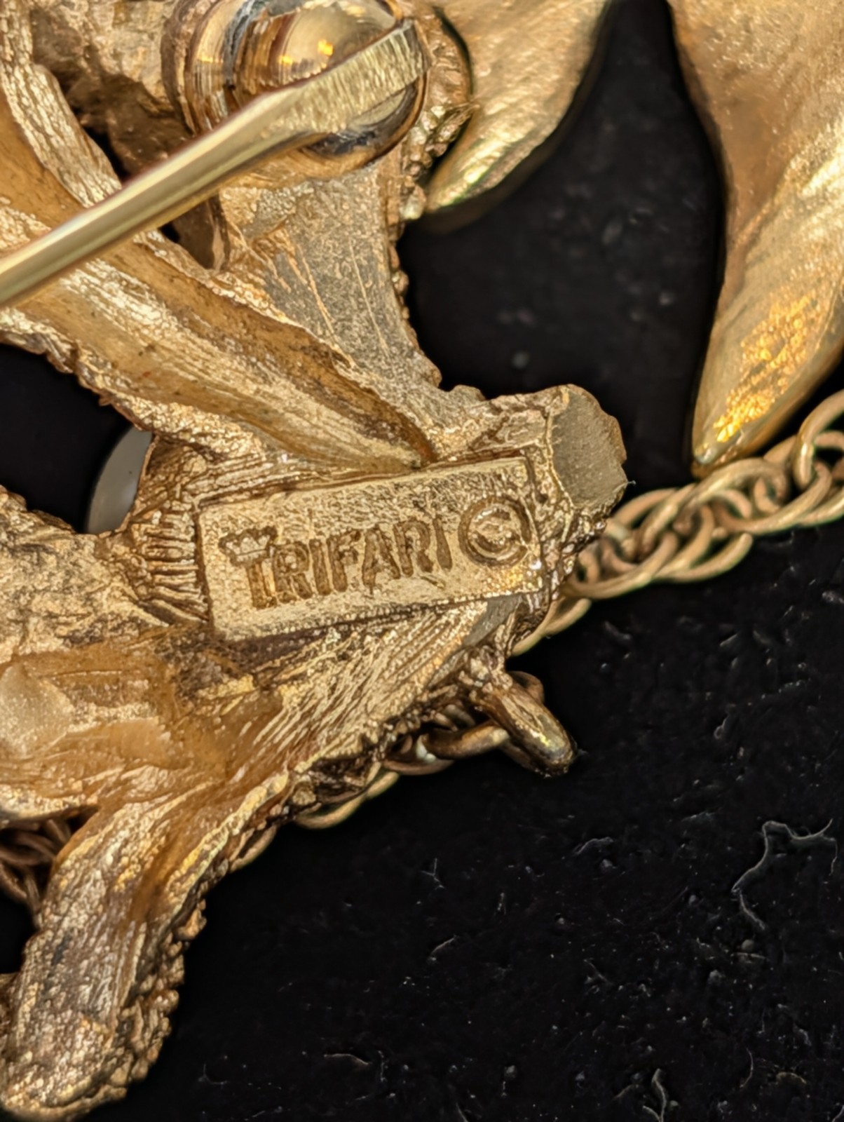 RARE Crown Trifari Chatelaine Double Brooch Pin Fish & Gold Tone Coral Pearls