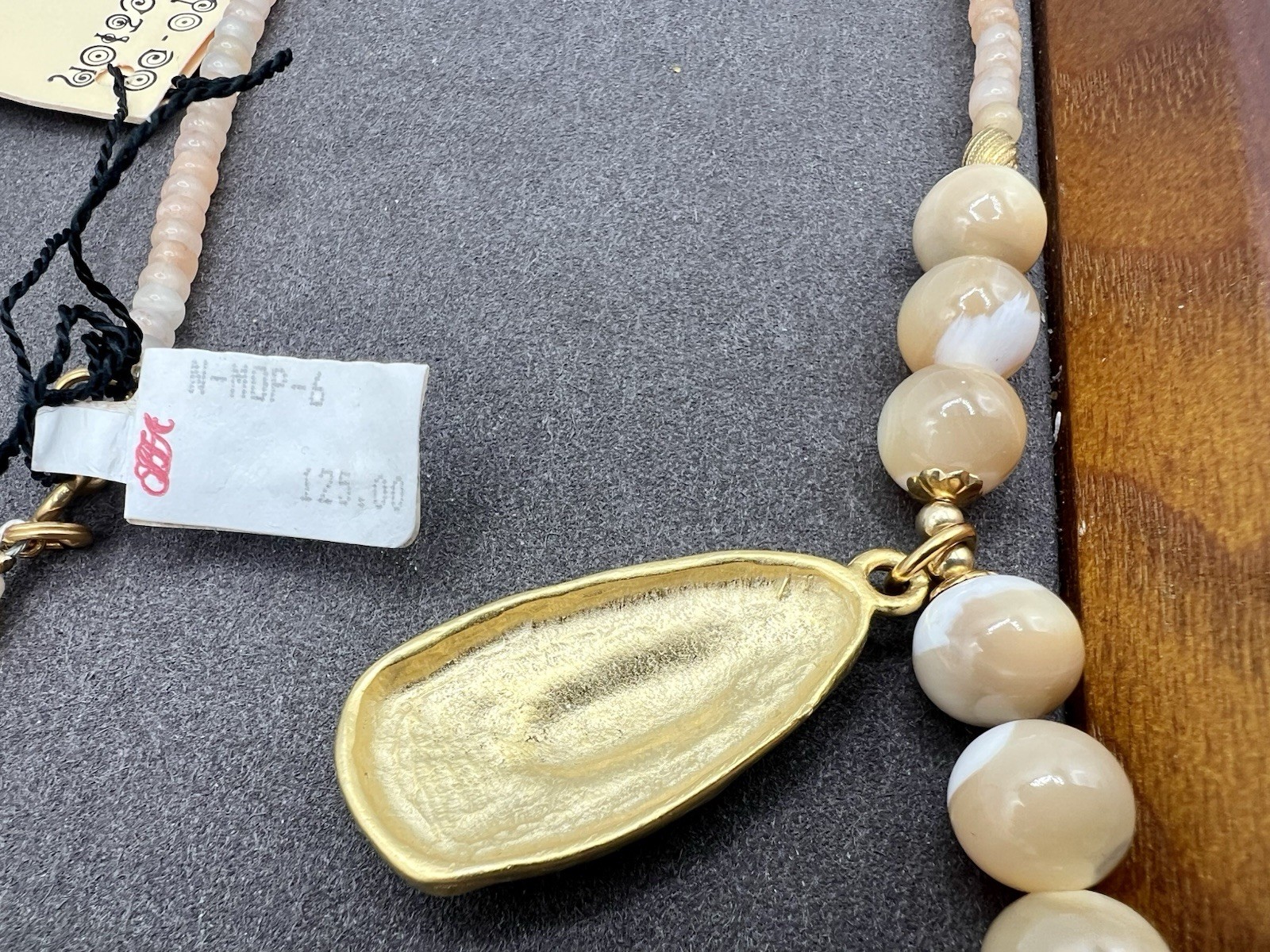 Vintage NOS Egyptian Gold MOP Peach Agate Gemstone Necklace Saks $125 RO-DO AC