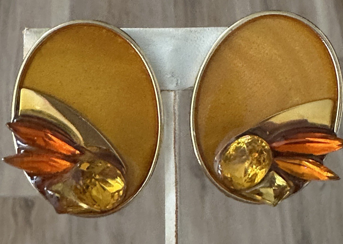 Vintage Mid-Century Lucite Clip-On Earrings BOLD Amber & Gold Tone 1950s Retro