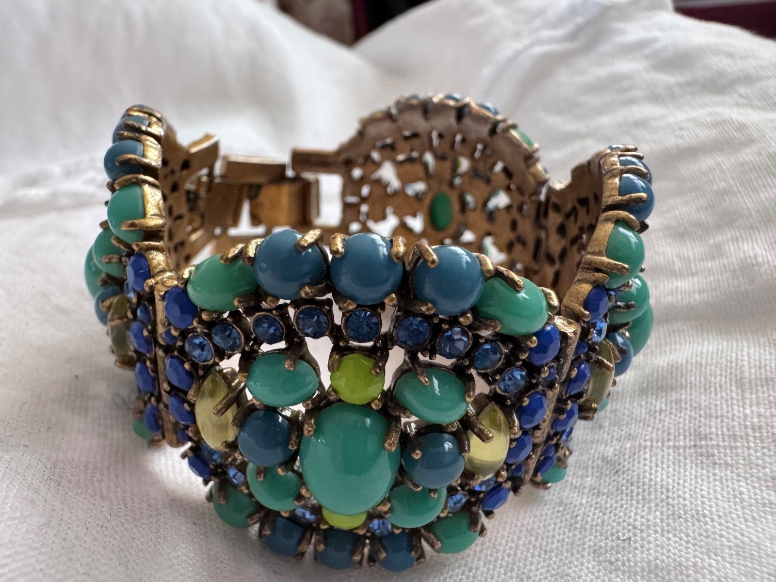 Stella & Dot Bracelet Sardinia Cabochon Blue Turquoise Stones signed 6.5″