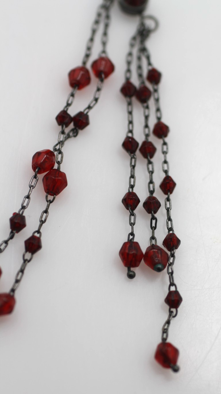1928 brand gun metal finish red beads delicate chain necklace 15-17″ Y drop