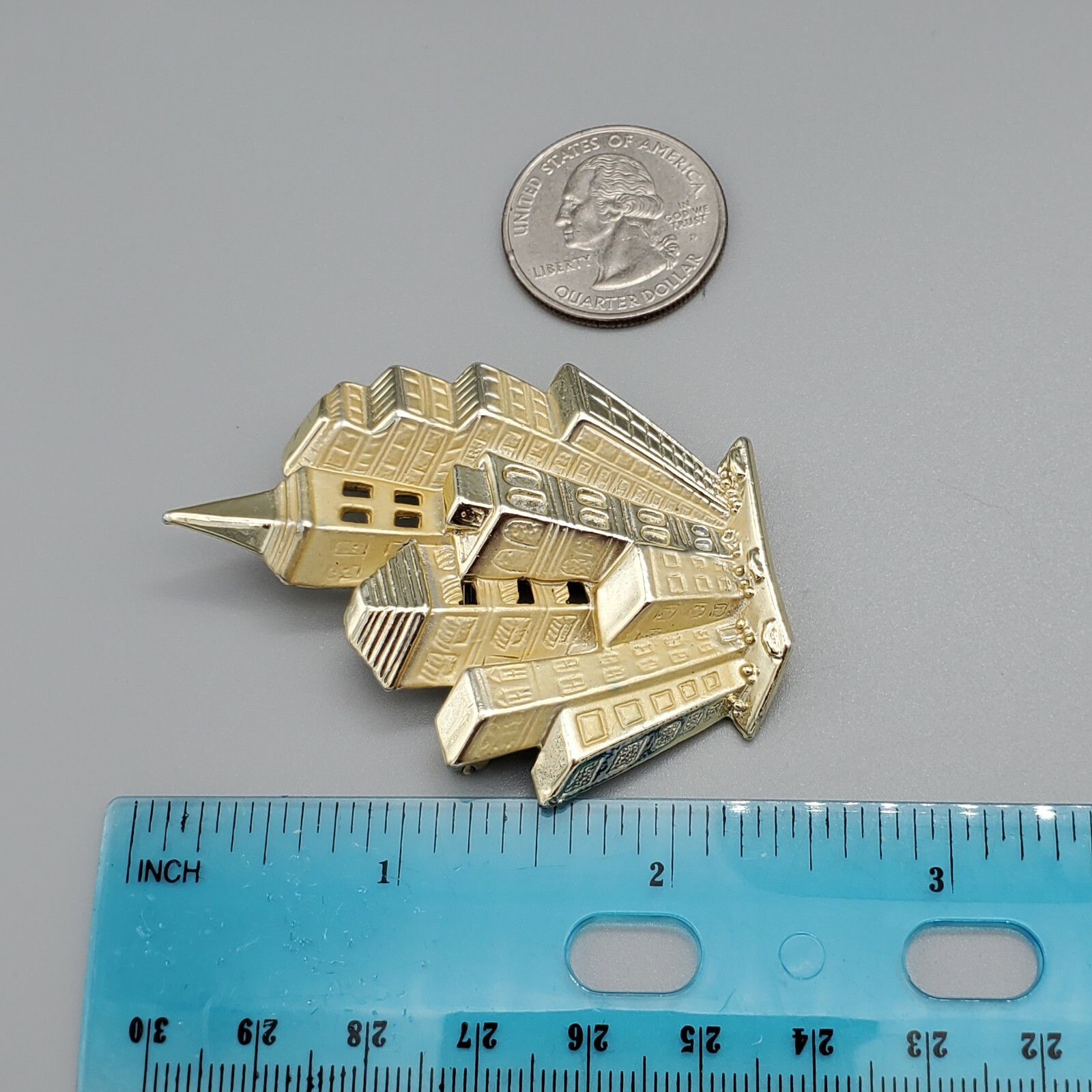 Vintage Gold tone Pin Brooch Skyscraper Cityscape City Tall Buildings cars 2.5″