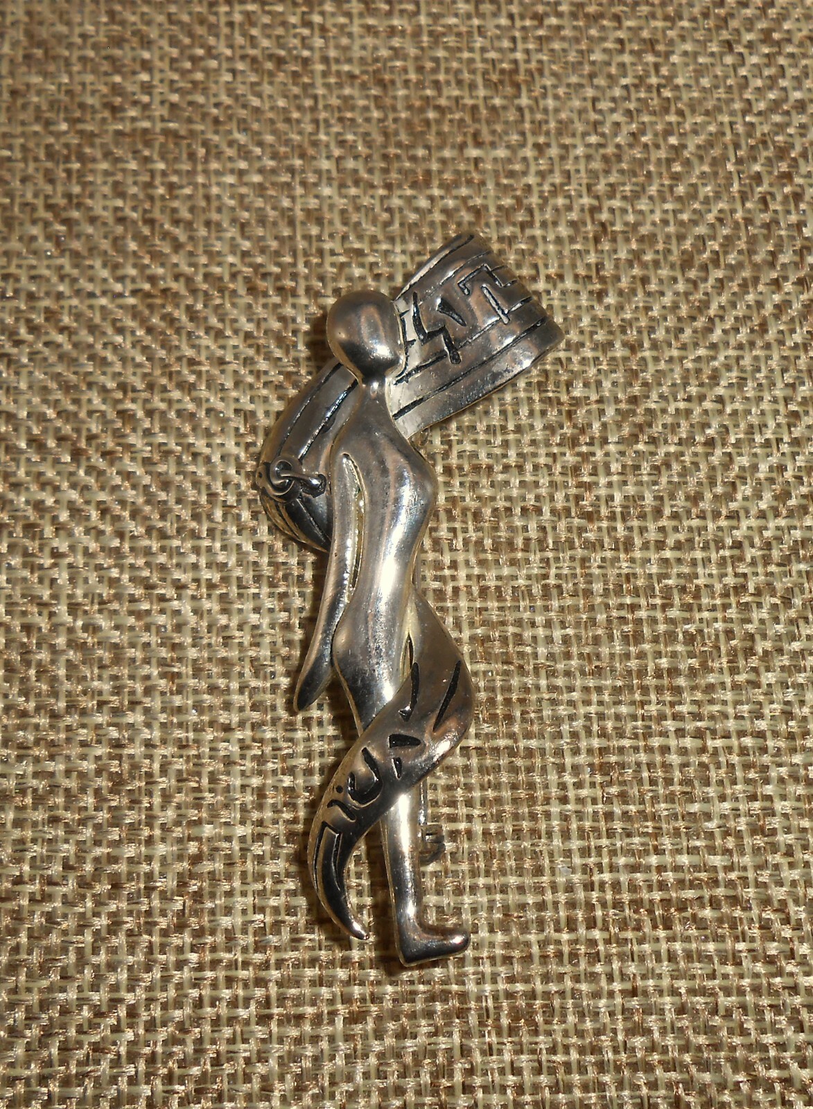 ERIC ORIGINALS Signed 2007 – 2008 Music Theme Person Brooch Pin Silver-tone A503