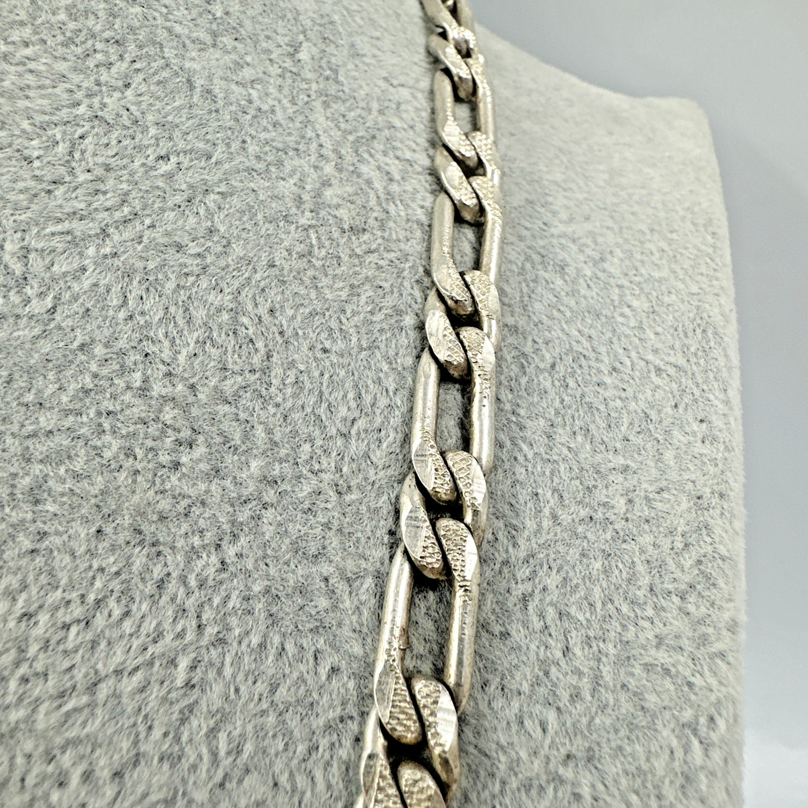 Vtg Custom Textured Reversible 25.5” 67.9g Sterling Figaro 1:1 Chain Necklace