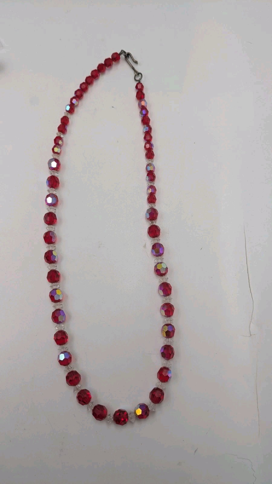 Vintage Ruby Red Iridescent Aurora Borealis Facetted Glass Bead 19″ Necklace