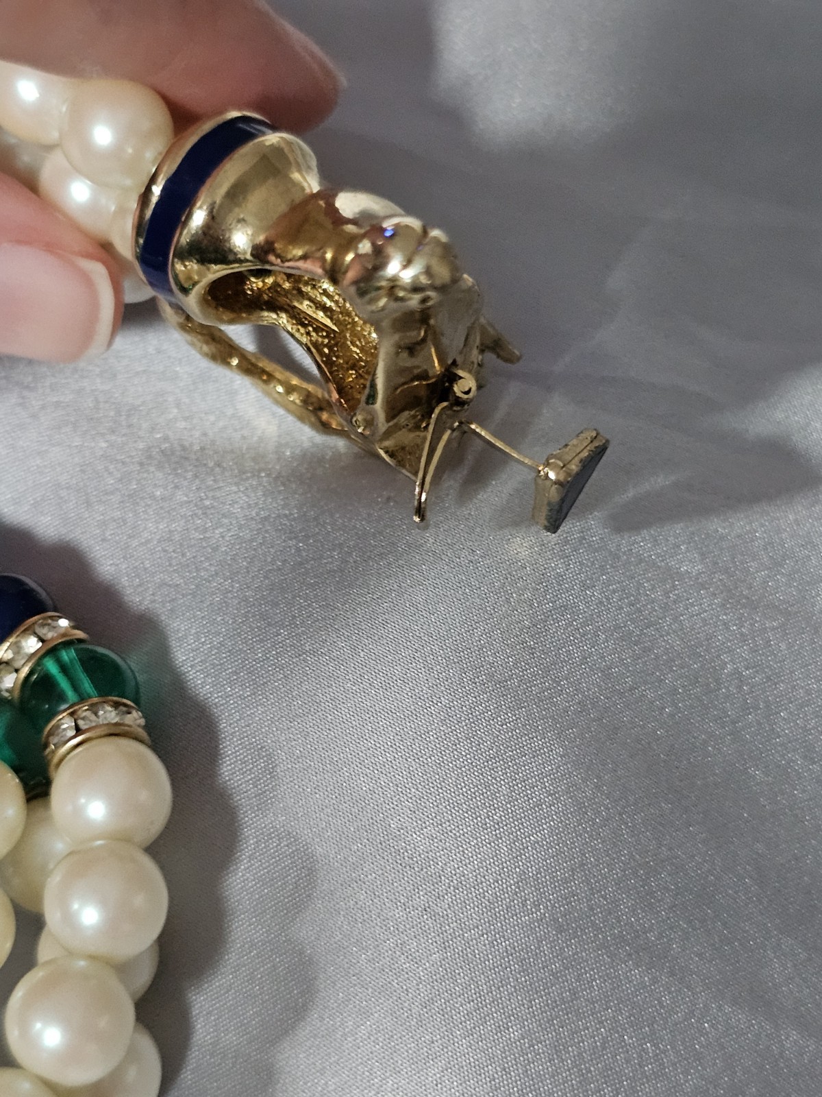 Vintage Purple Enamel Goldtone 2 Ram Heads 15.5 ” Necklace GAY BOYER Faux Pearl
