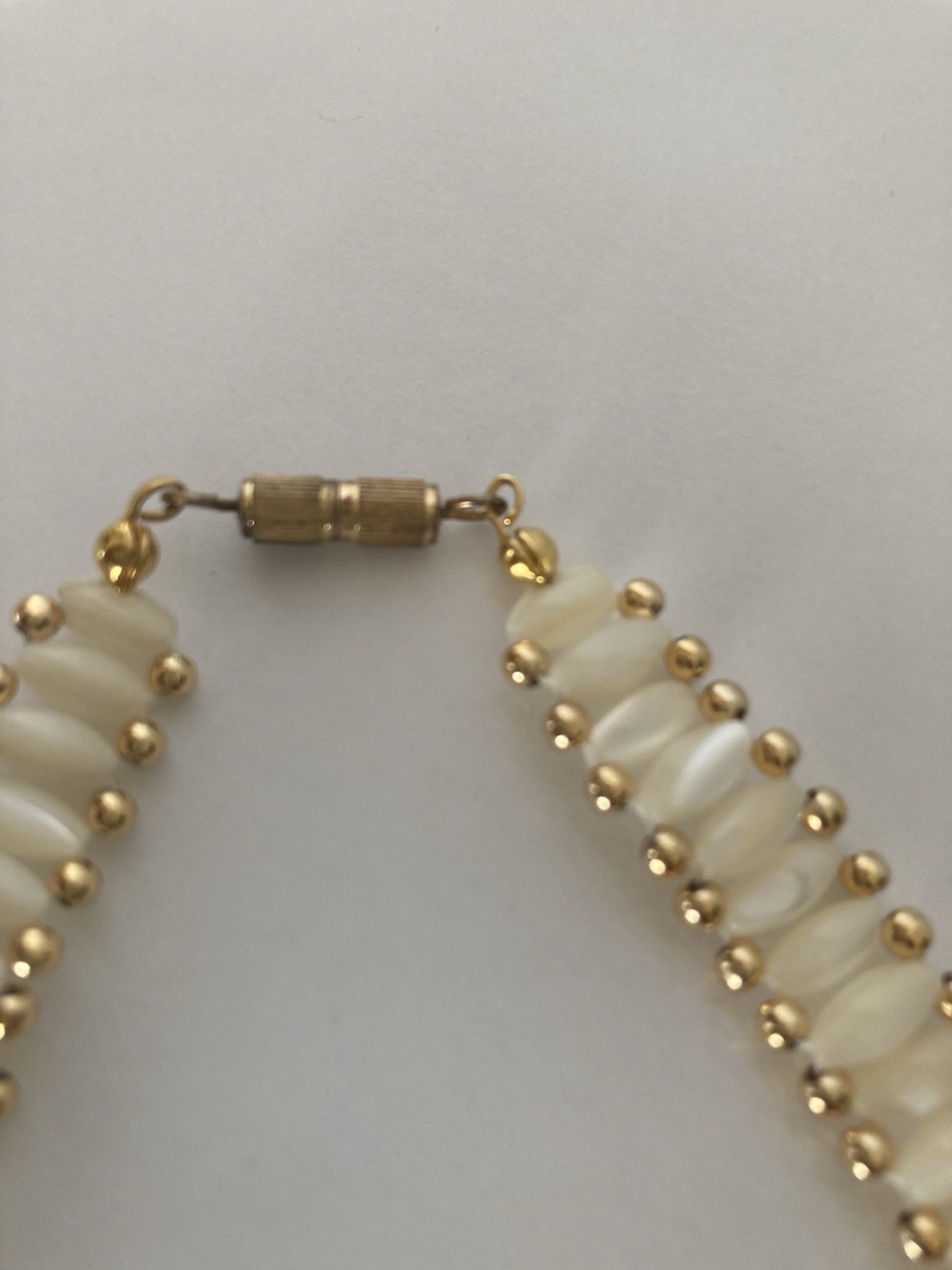 Vintage Set of White Shell Beaded Necklace And Matching Earrings.