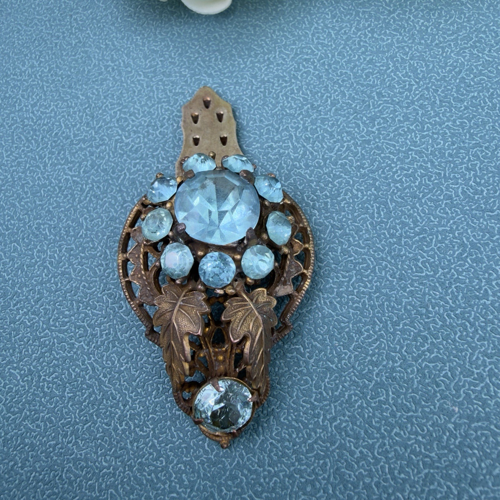 ANTIQUE Edwardian Victorian Filigree Aqua Blue CZECH GLASS Dress Clip Brooch Pin