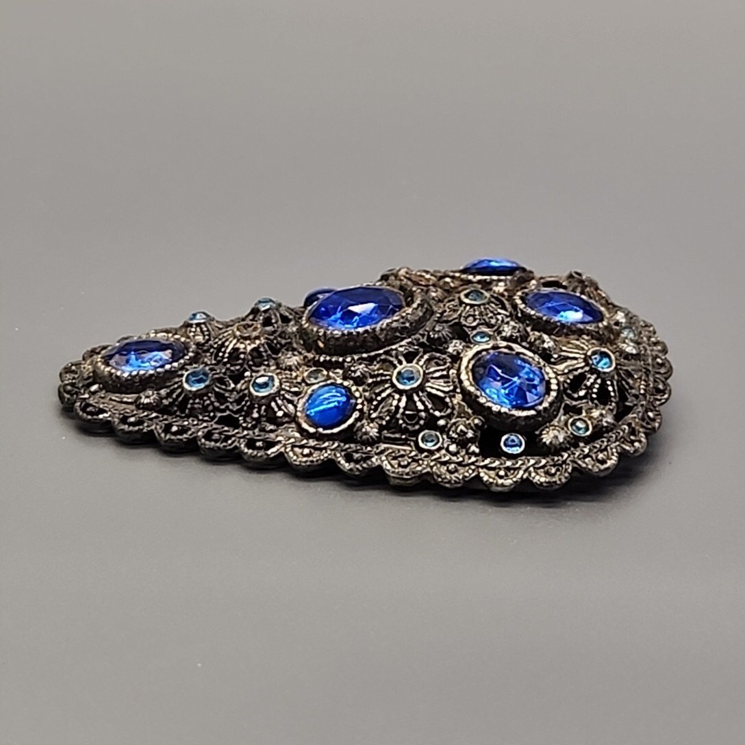 Vintage Dress Clip New England Glassworks Blue Rhinestones 2 3/8″