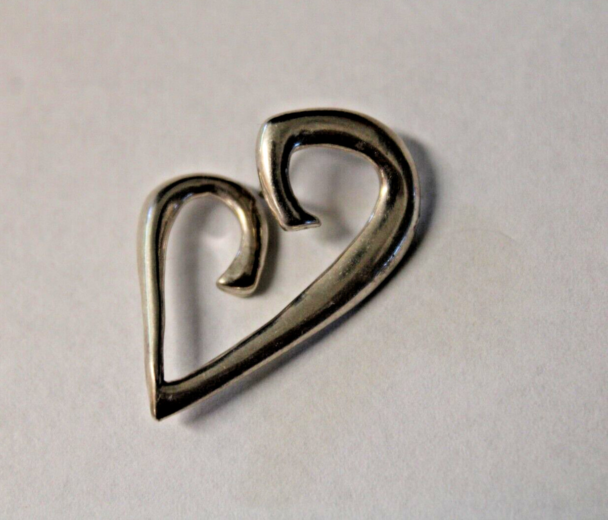 Vintage 925 Sterling Silver Open Double Heart Pendant Intertwined Swirl Ribbon