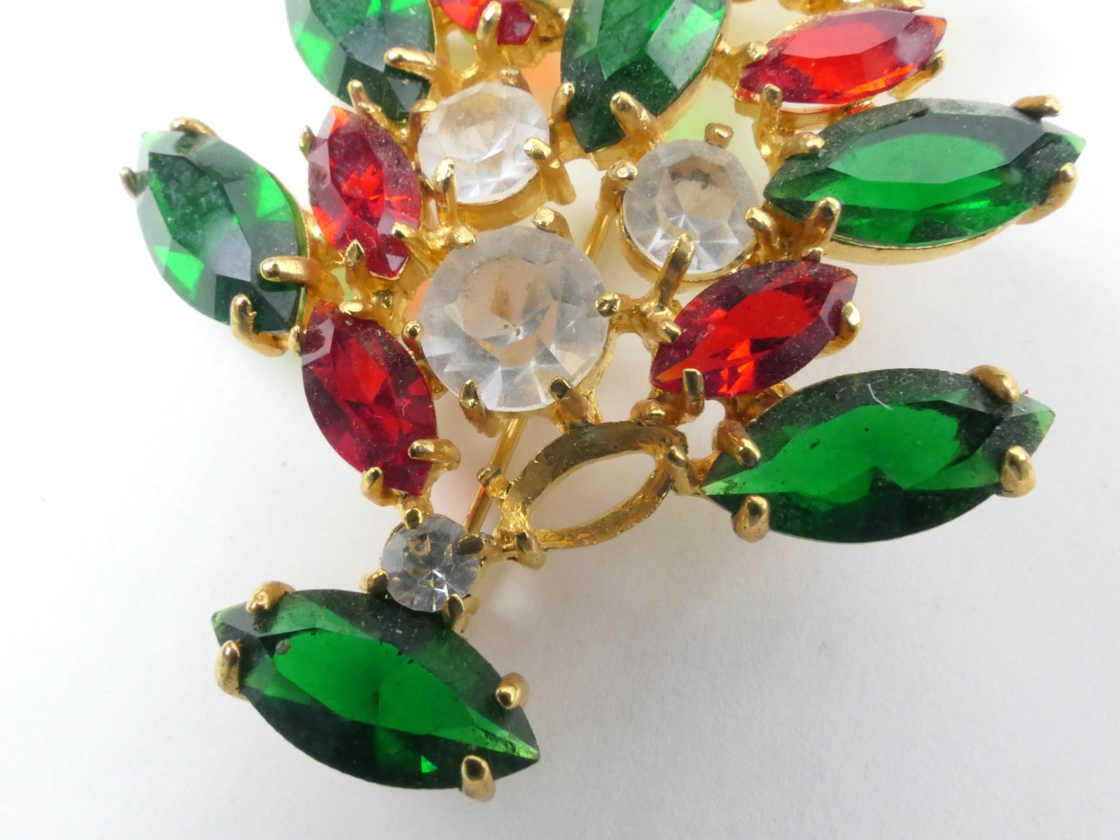 Vintage Eisenberg Ice Christmas Tree Brooch Pin Rhinestone Gold Red Green 2.75″