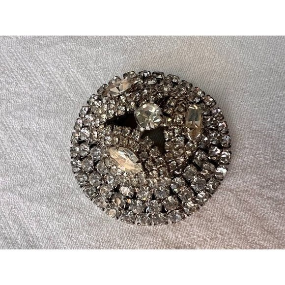 Vintage Brooch Clear Faceted Crystals Chunky Over The Top 3D Beauty 2″D