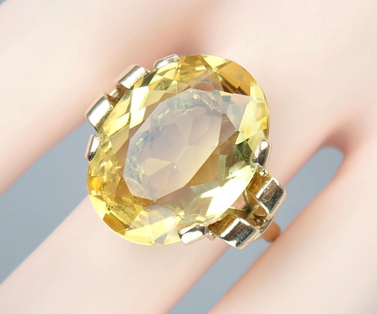 Beautiful Vintage Mid Century 9K Gold 13.3Ct Citrine Cocktail Ring 1960s Sz 8.25