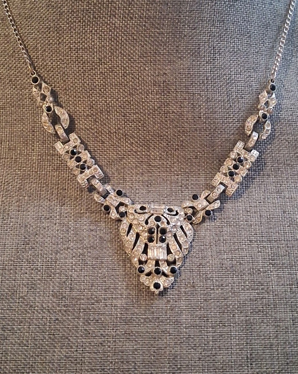 Art deco pot metal geometric style necklace w/black & clear stones
