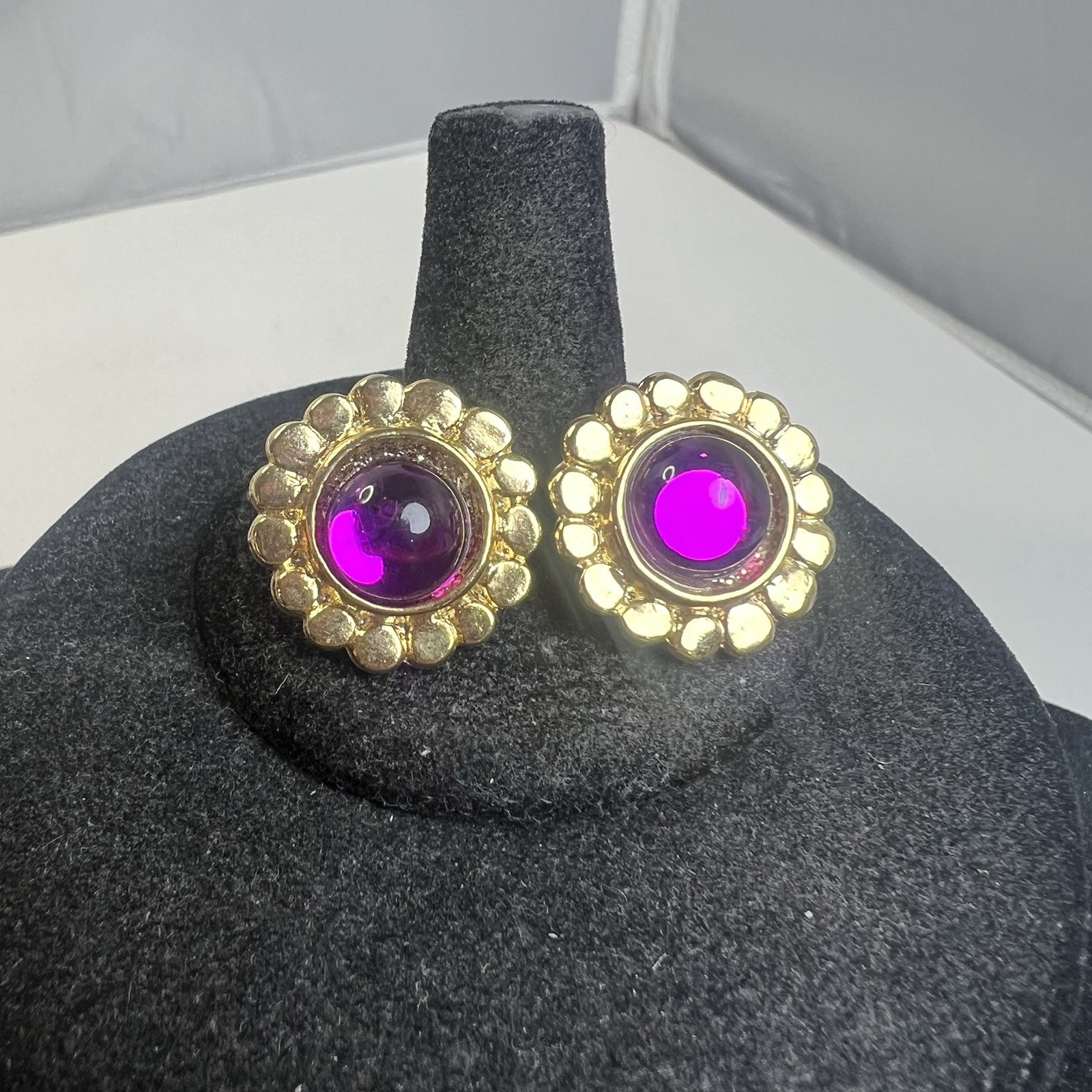 Beautiful Gold Tone Cabochon Purple Gripoix Glass Round Dome Pierced Earrings