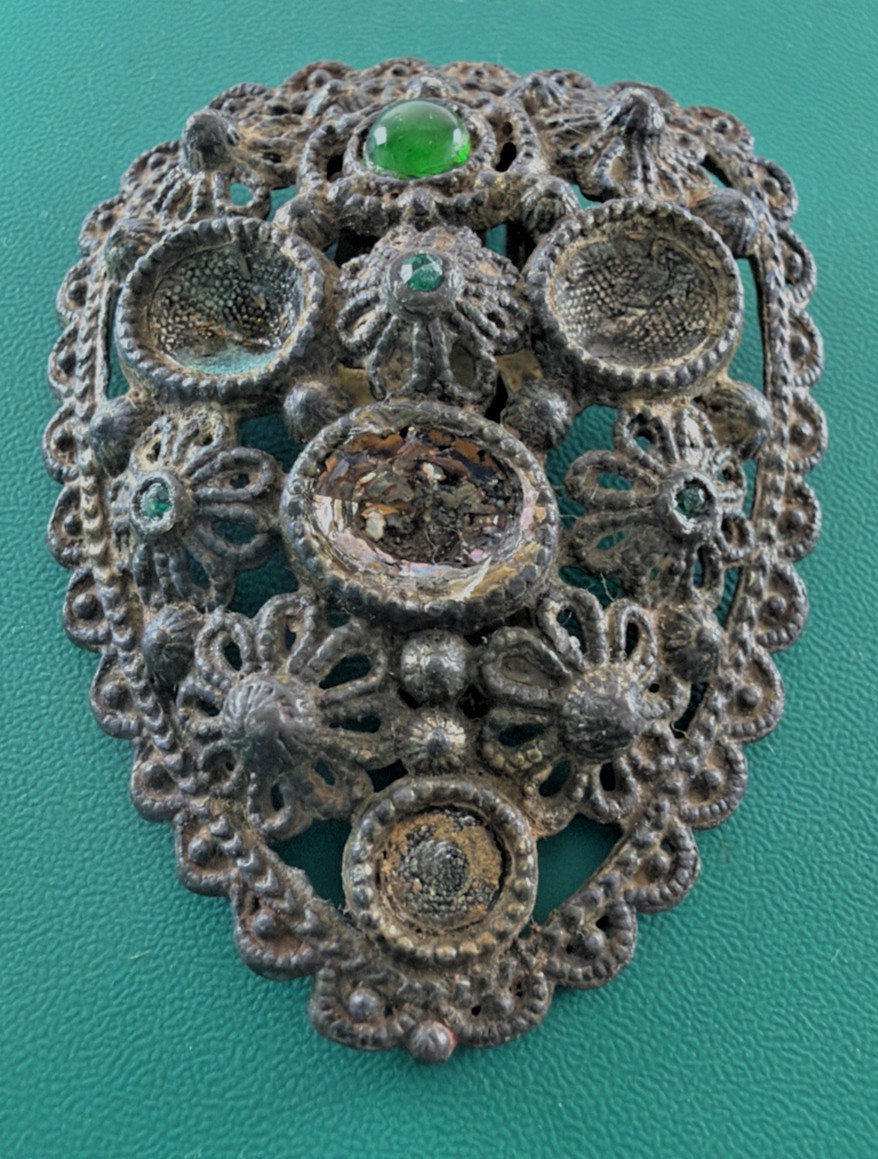 New England Glass Works Dress Clip Emerald Green Rhinestones READ Missing Stones