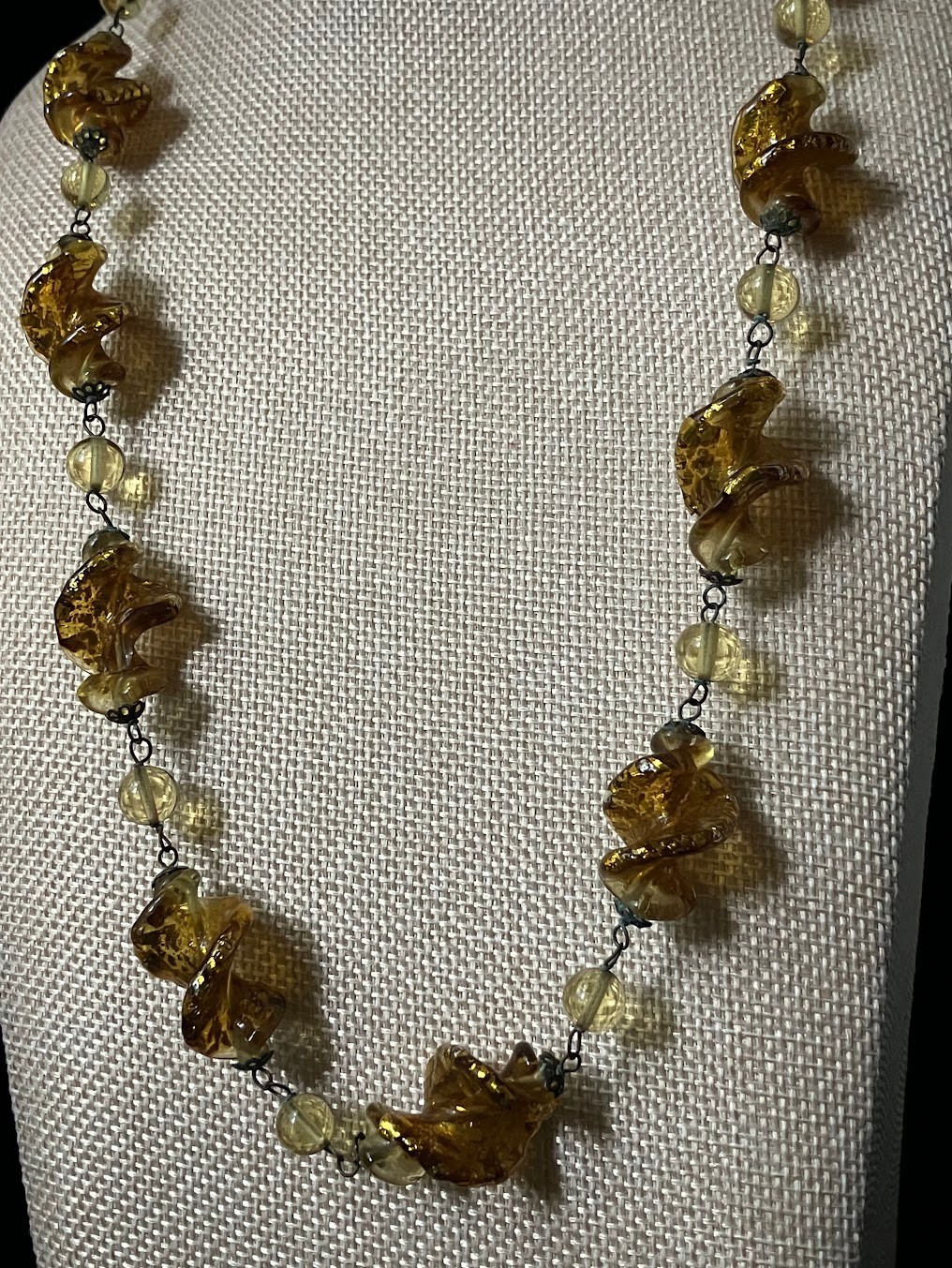 Vintage Art Glass Beaded Necklace Twist Gold Foil Station Chain 28″ READ