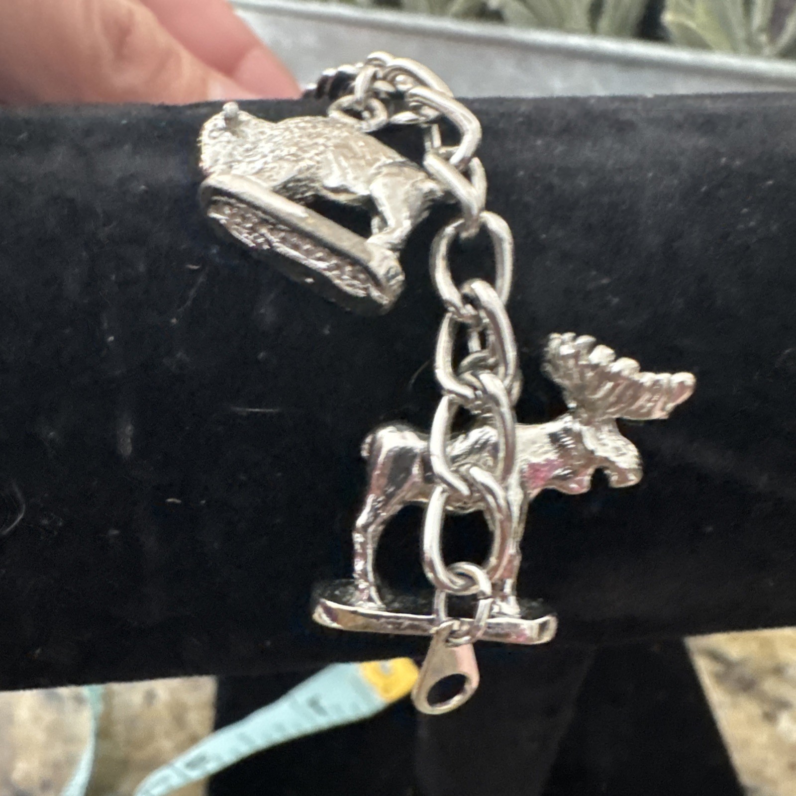 Charm Bracelet Silvertone Western Bronco Rider Moose Bison Cowboy Hat Bear
