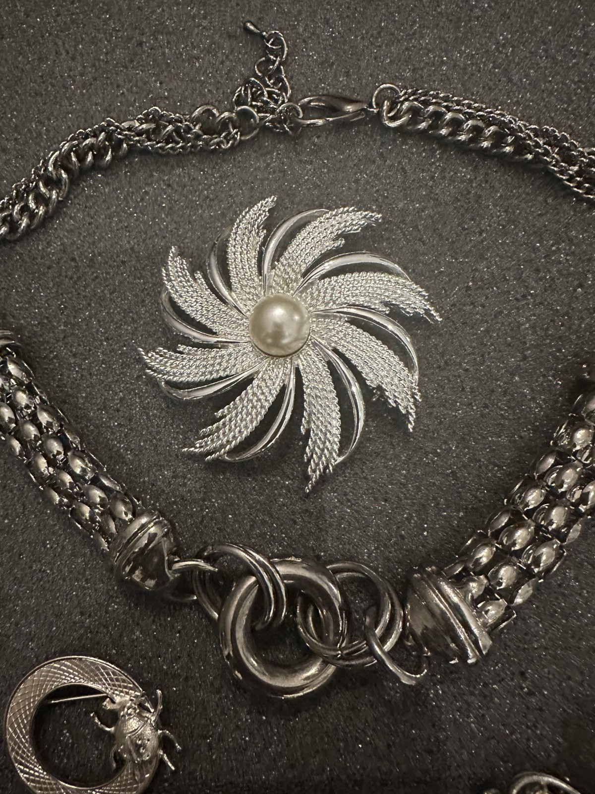 Vintage Estate Costume Jewelry Lot! Brooches and more!