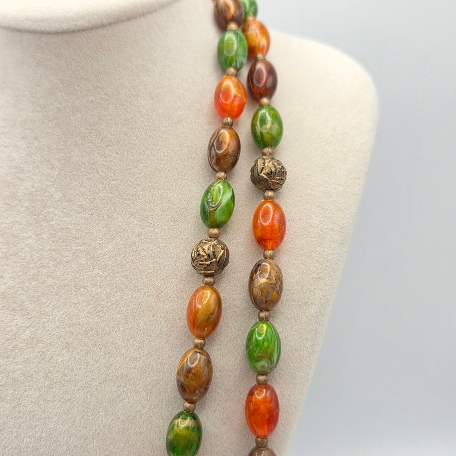 Vintage Hong Kong Multi-Color Plastic Bead Necklace – Retro Swirl Mod Style