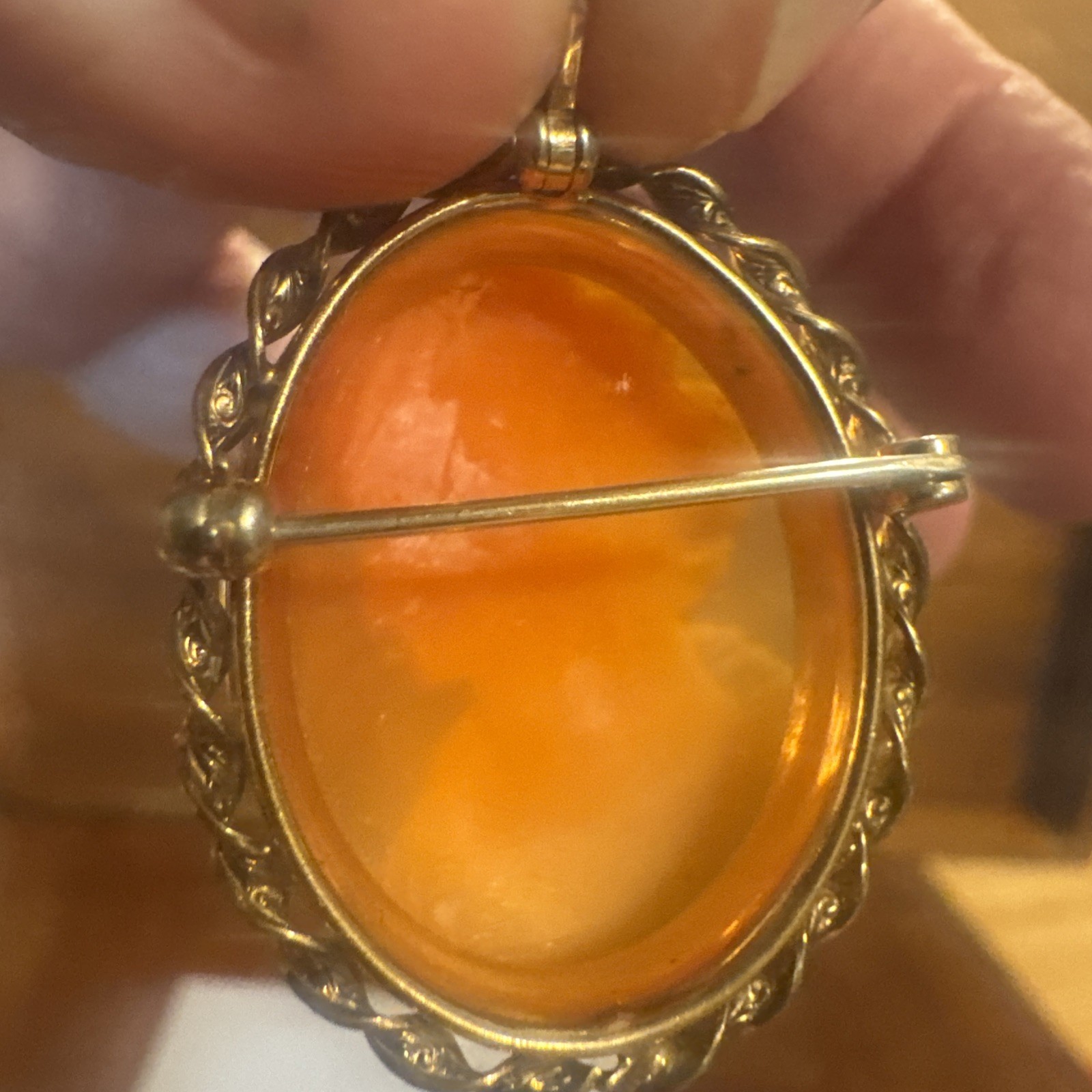 Von Dell Cameo 1/20 12 K Gold Plated Pendant Brooch Vintage 1 1/4 X 1 Inches