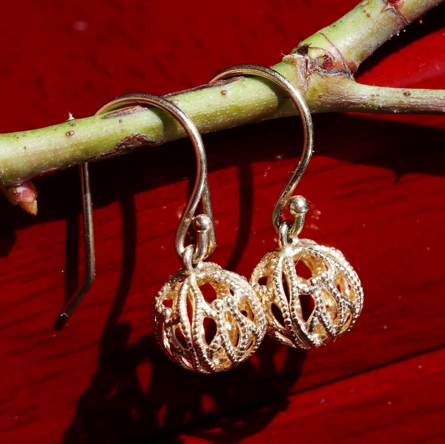 14k yellow gold earrings 7.5 mm gold ball 0.78″ dangle vintage 1.12gr N3686