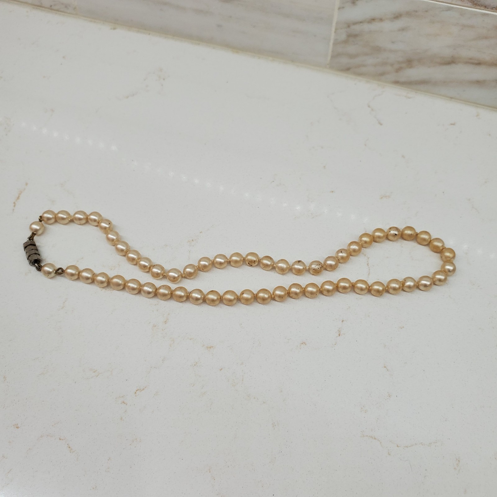 Vintage 15″ Faux Pearl Necklace Hand Knotted Hexagon Screw Clasp
