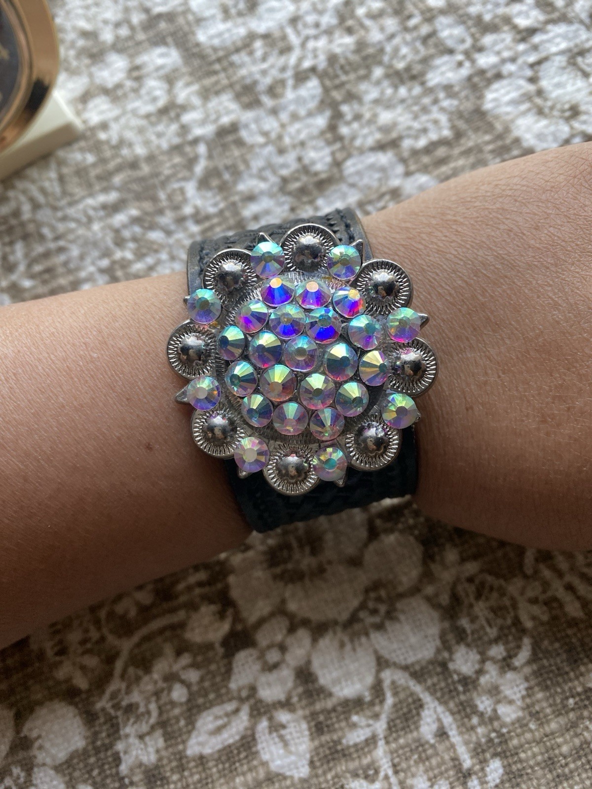 Reloved Leather – Western Rhinestone Leather Cuff Bracelet – Statement Piece ✨