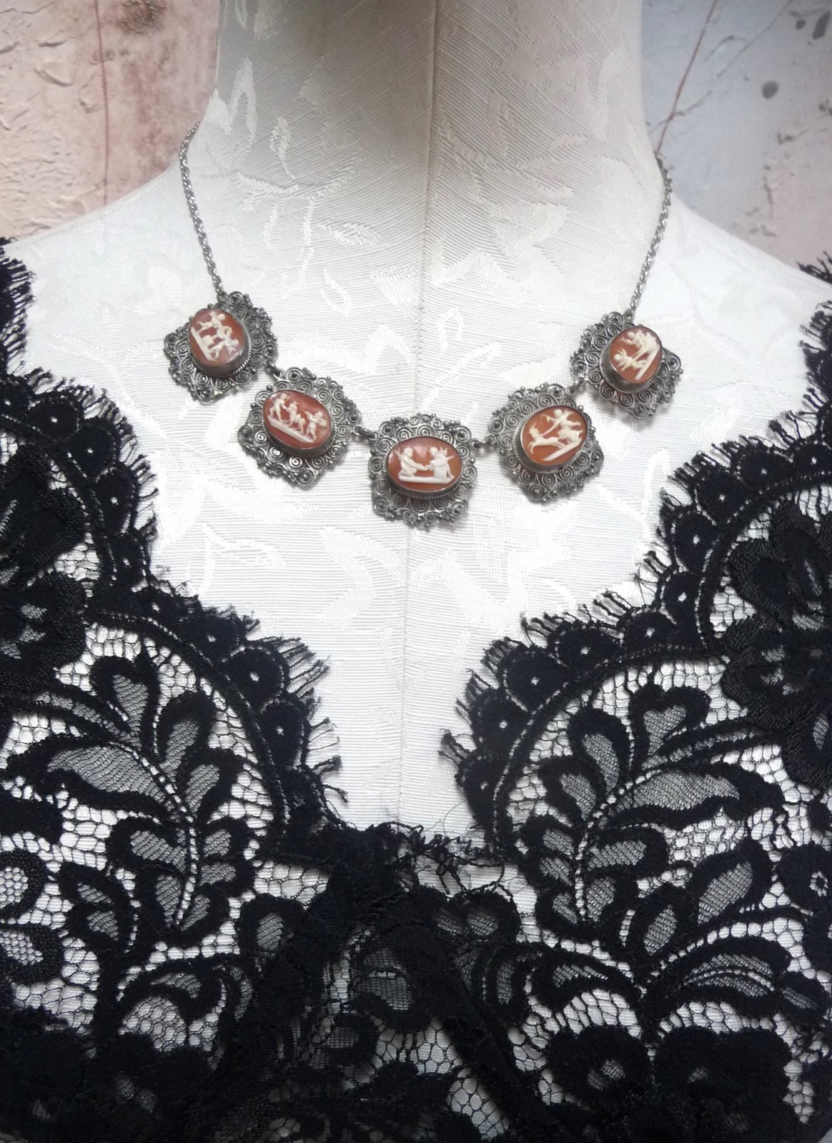 FABULOUS RARE ANTIQUE STERLING 800 SHELL CAMEO CANNETILLE CUPID CHARIOT NECKLACE