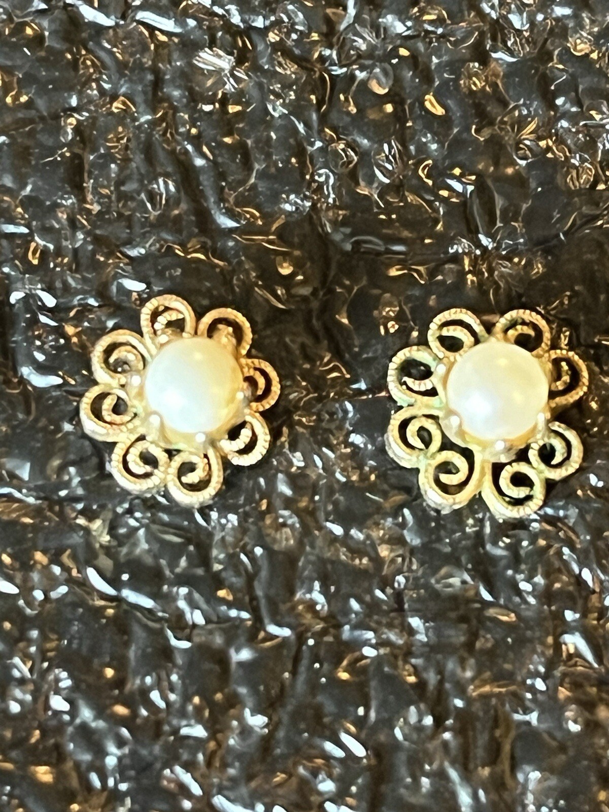 Pierced Earrings. Unknown Metal And Or Stones Floral Style And Pearl Like Stone
