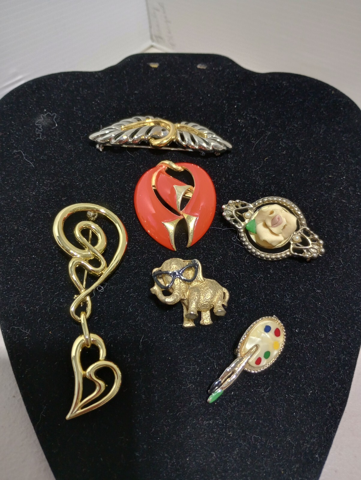 Vintage Broach/Pins of Different Sizes and Shapes X 6