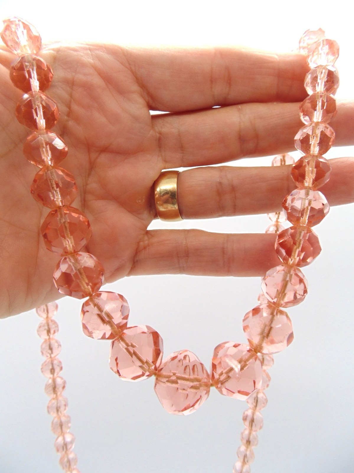 Older VTG PEACH PINK Crystal Glass NECKLACE ~ Graduated Size Faceted Beads 28″
