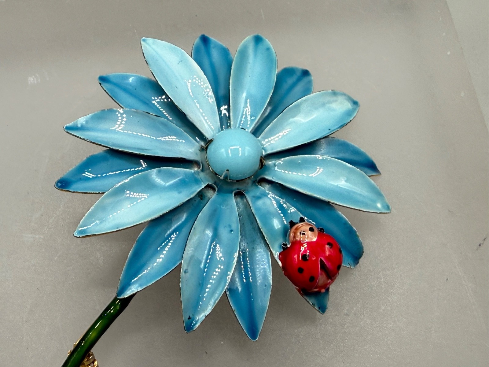 VINTAGE ESTATE ORIGINAL ROBERT SIGNED BLUE ENAMEL FLOWER RED LADYBUG BROOCH