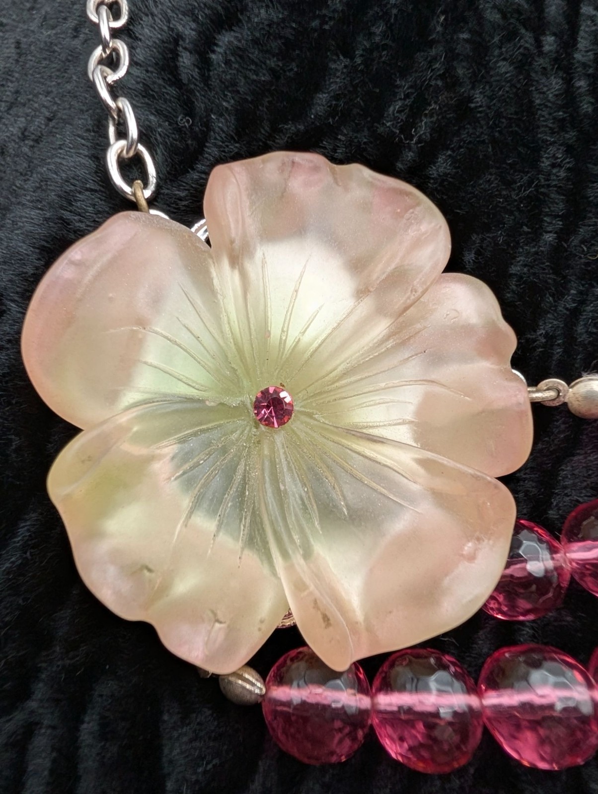 Vintage Pink Beaded Necklace With Carved Flower Pendant & Silver-Tone Filigree C
