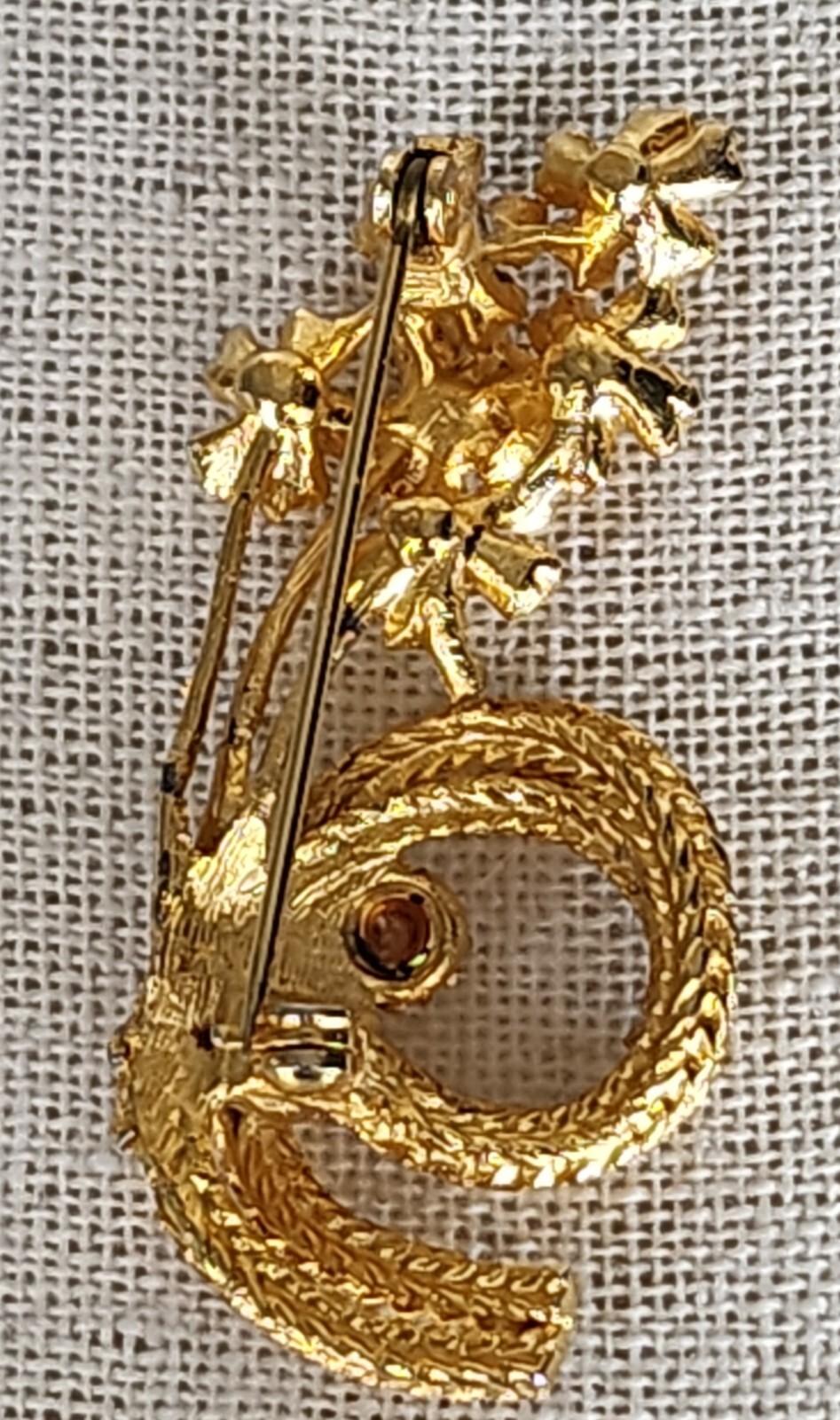 Vintage Gold Tone Brooch Floral Bouquet Prong Set Faux Pearl Pin Romantic Classy