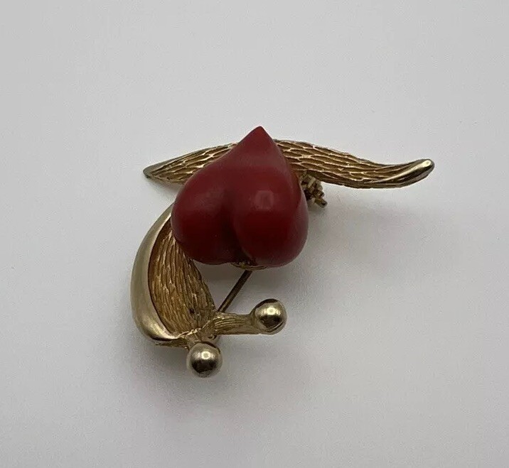 Figural Brooch Gold Tone Snail Red Heart Shell Pin Nautical Mermaidcore Costume