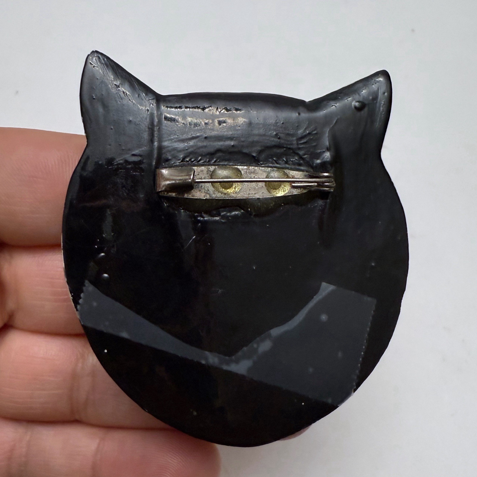 Vintage Wooden White Black Kitten Cat Brooch Pin