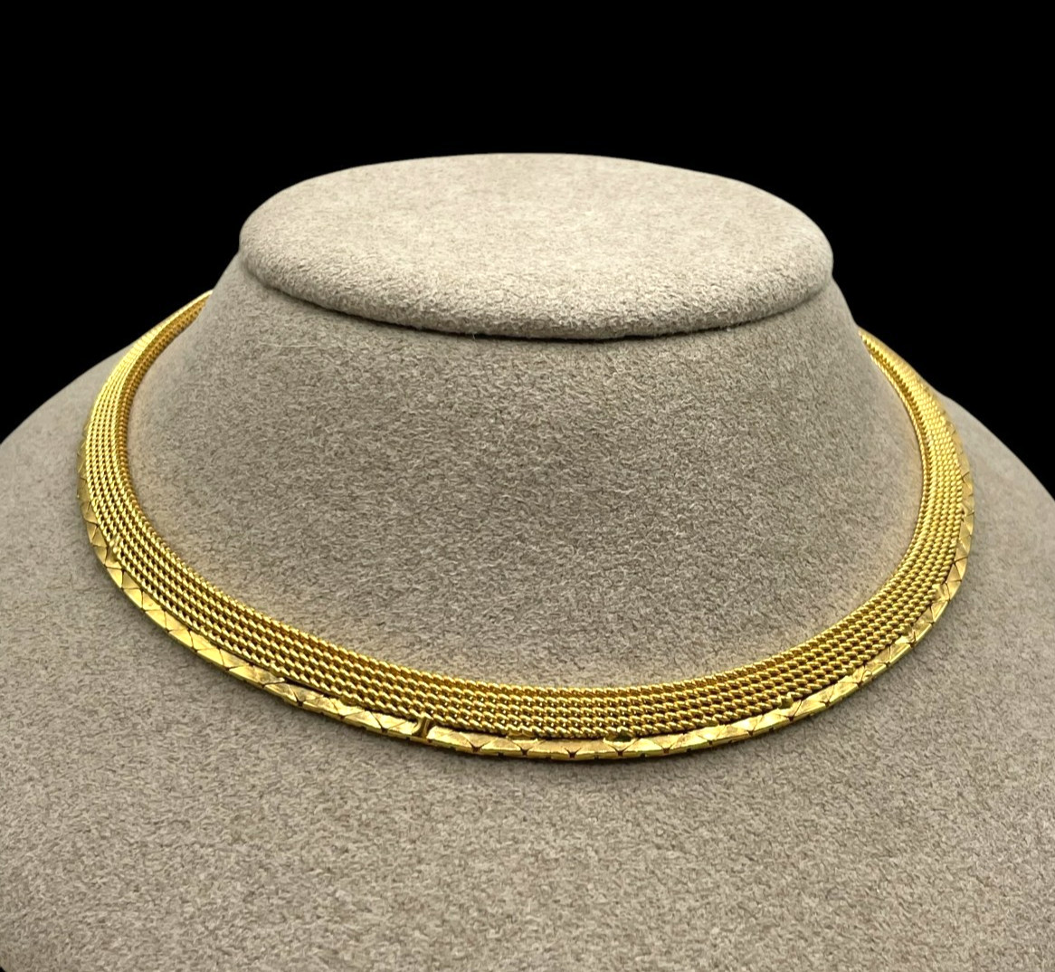 VTG Designer Pennino Gold-tone flexible mesh chain adjustable choker necklace
