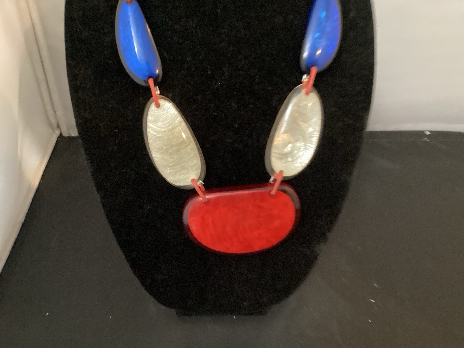 Vintage Red White Blue Adjustable Lucite Bib Necklace Bracelet Earrings MCM MOD