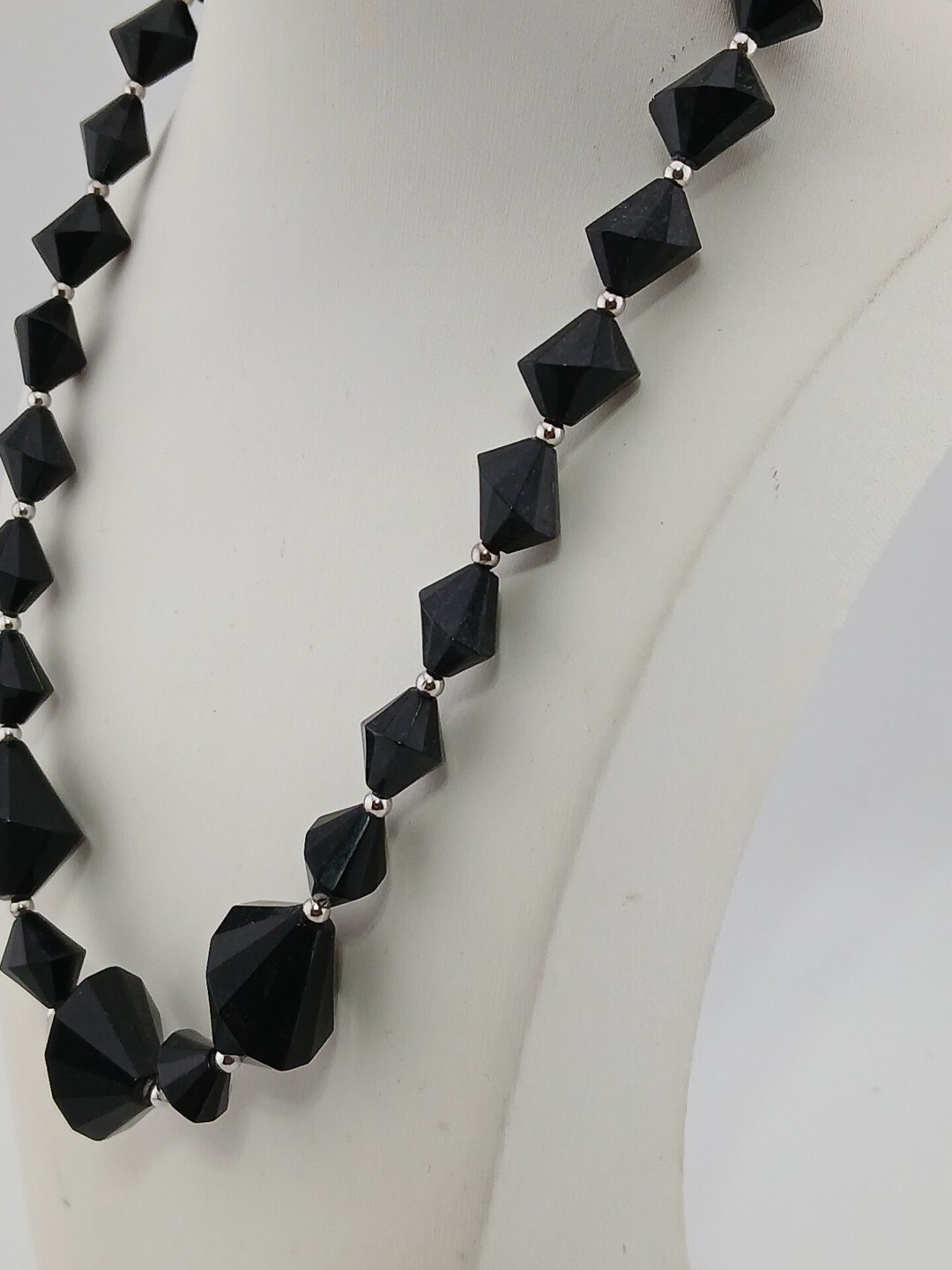 TRIFARI vintage black lucite bicone graduated beads silver tone accents necklace