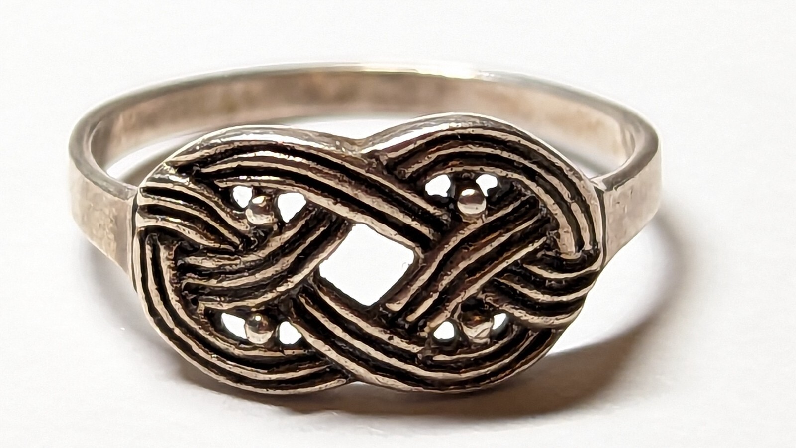 VINTAGE STERLING SILVER CELTIC RING ABOUT SIZE 8 1/4 HALLMARKED 925