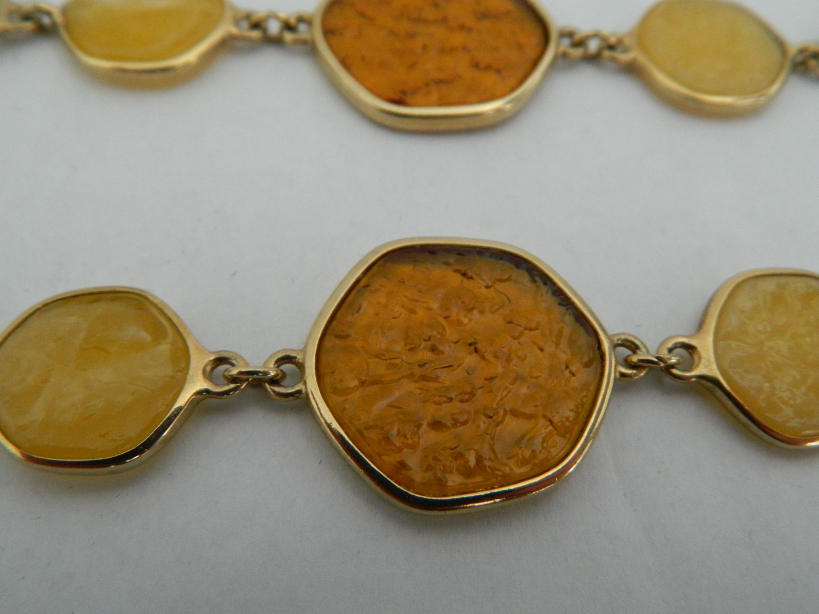 Vintage Sarah Coventry Honey & Amber Shade Discs Gold Tone Necklace