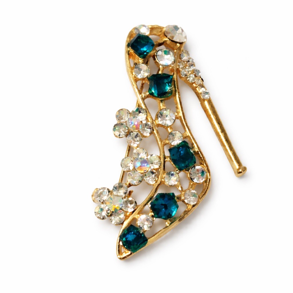 Emerald Green Crystal Floral Brooch Gold Tone Rhinestone Vintage Pin