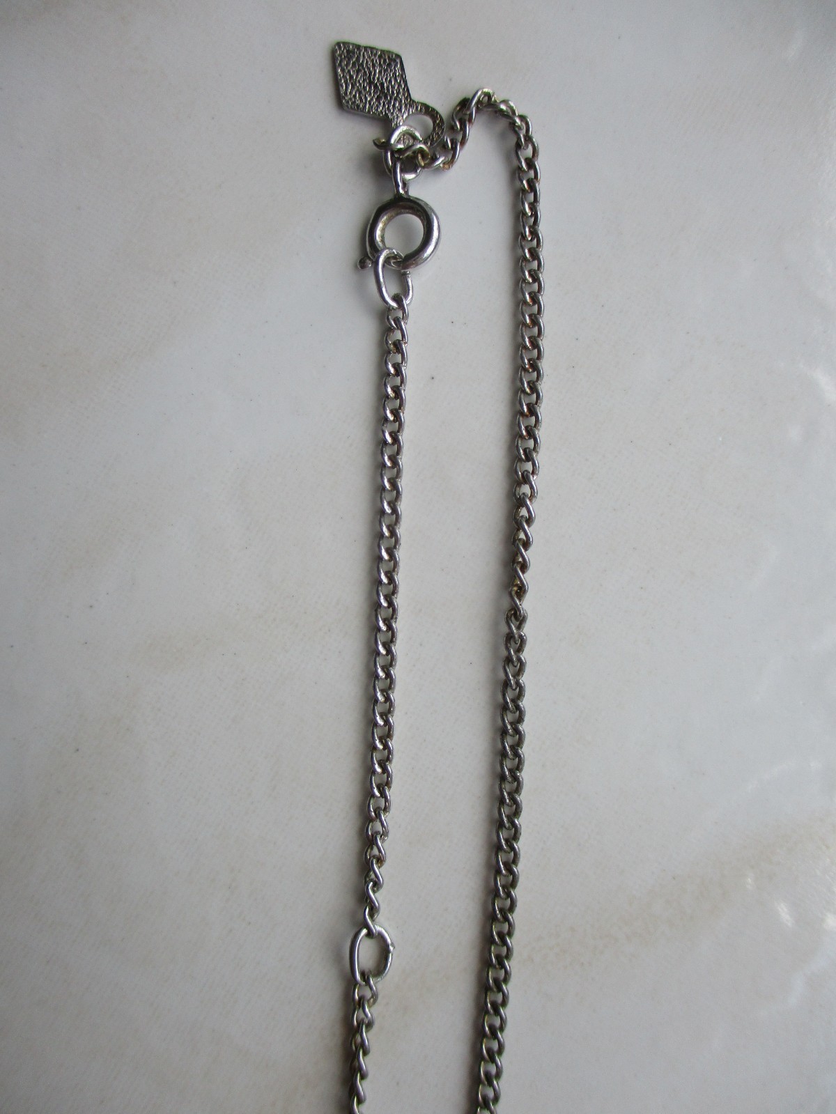 VINTAGE SARAH COVENTRY BUTTERFLY PENDANT NECKLACE SILVERTONE 18″ & RING