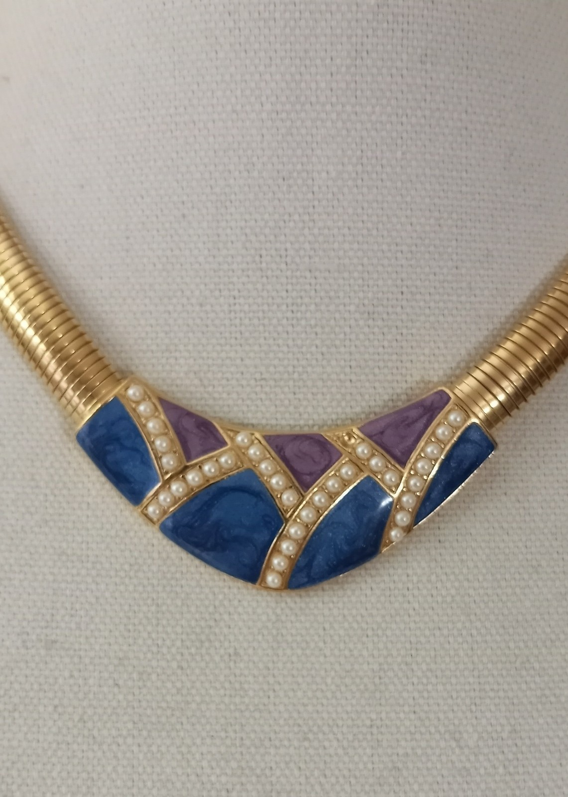 Vintage Trifari Omega Necklace Gold Tone Blue And Purple Enamel Signed 17”