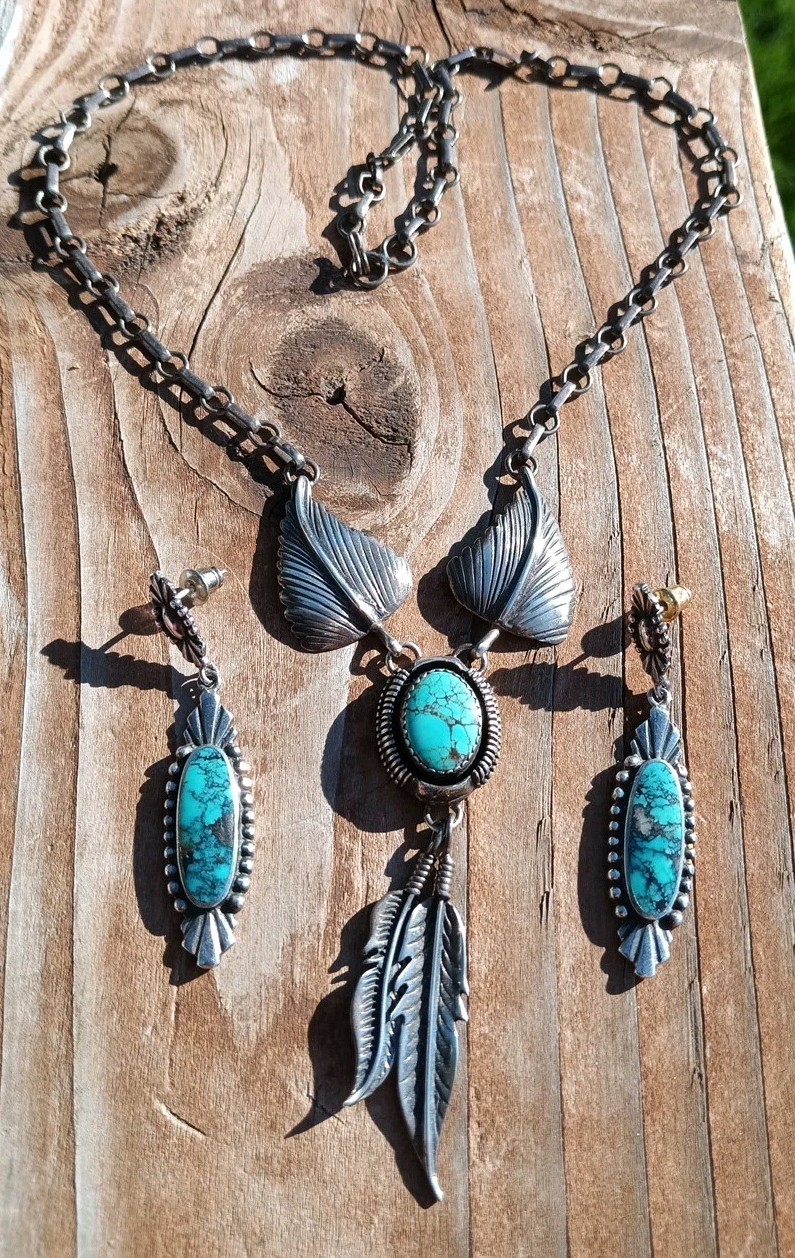 NAVAJO SPIDERWEB TURQUOISE STERLING SILVER FEATHER NECKLACE & EARRINGS 29.7 Gr
