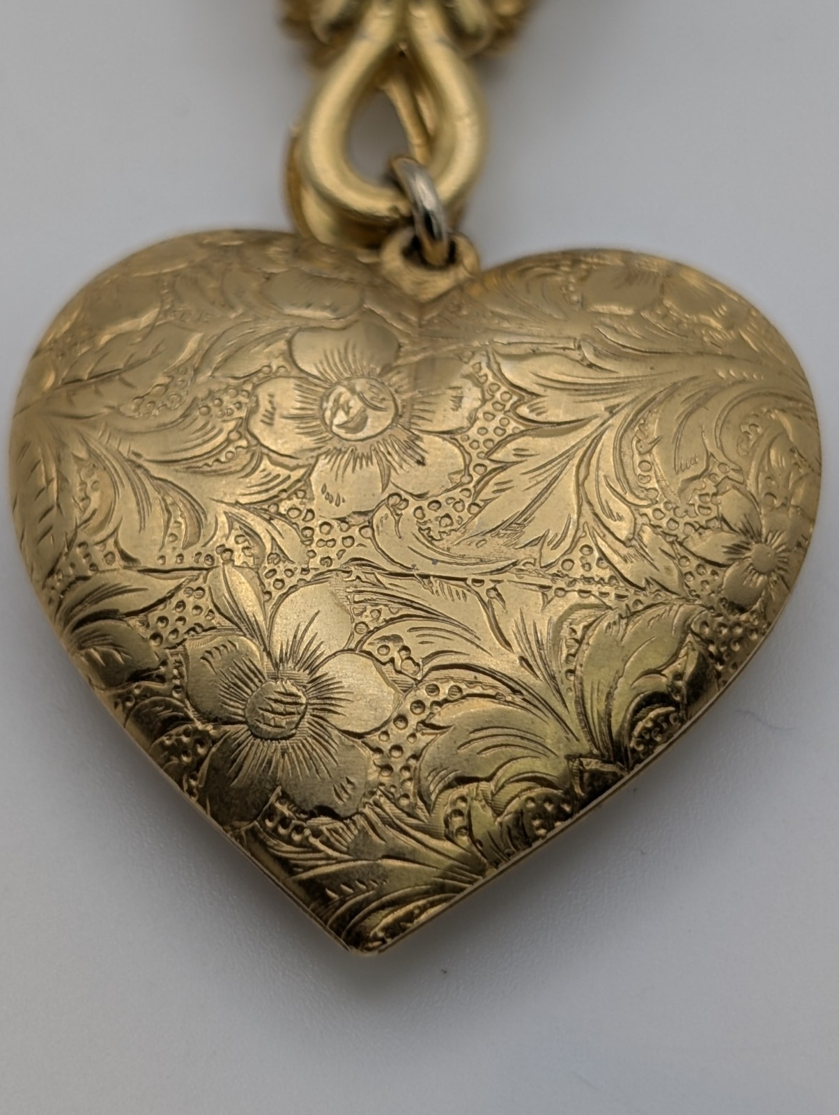 Vintage Floral Heart Locket Pendant 16″ Mariner Coffee Bean Link Chain